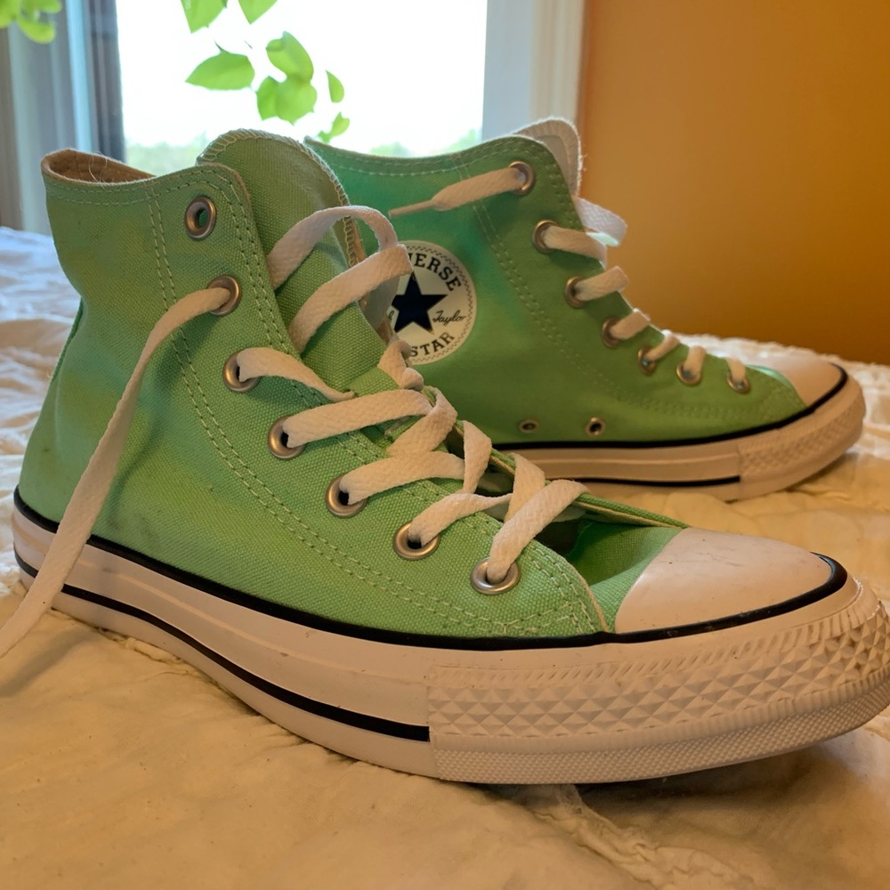 Women’s size 8 lime green converse high tops